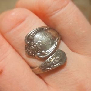 Vintage Oneida Ltd Ring